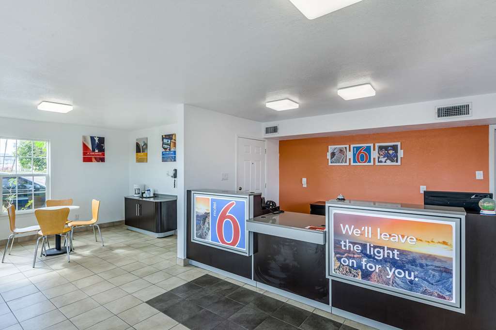 Motel 6 Fort Worth - Northside Interior foto